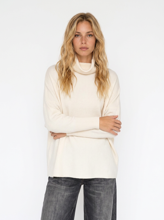 DARUMA Maglia Boxy Collo Alto 2372