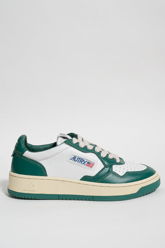 Sneakers Medalist Low 2004