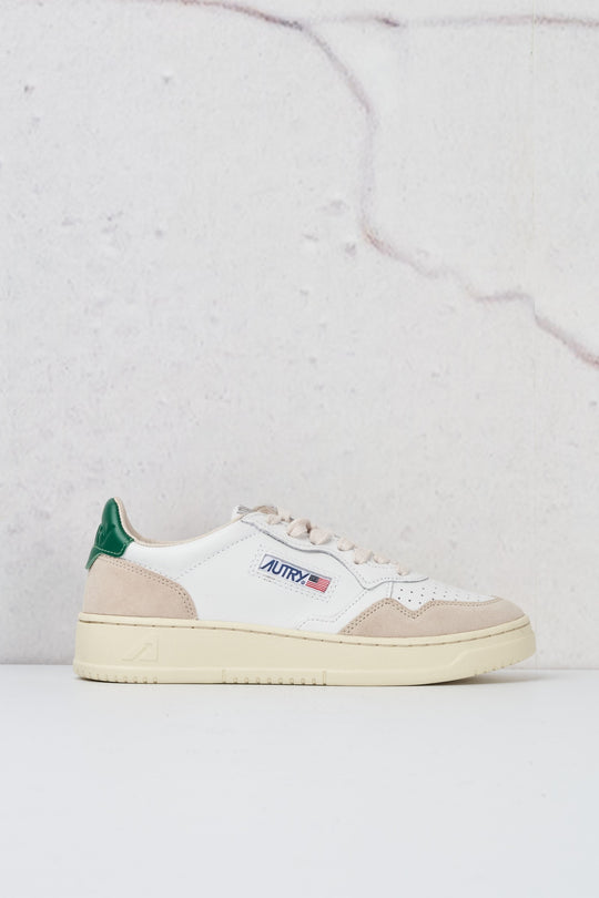 Autry Sneakers Medalist Low Leather Suede 3002